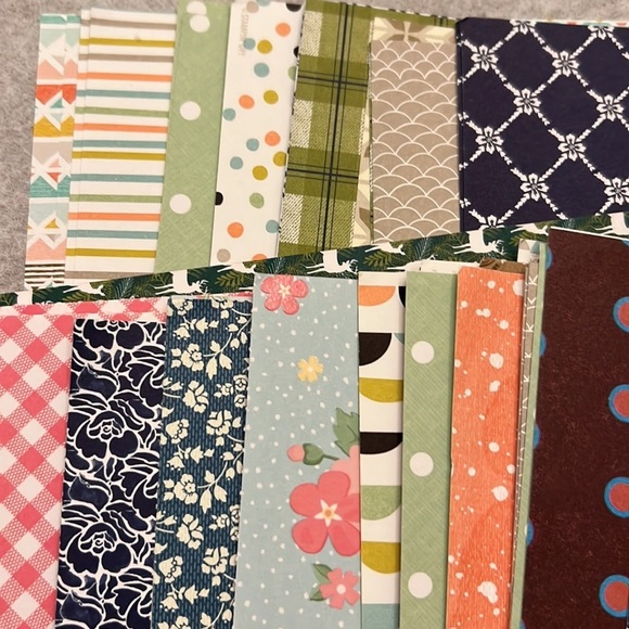 Set of scrapbooking paper (61 double sided) - Picture 3 of 4